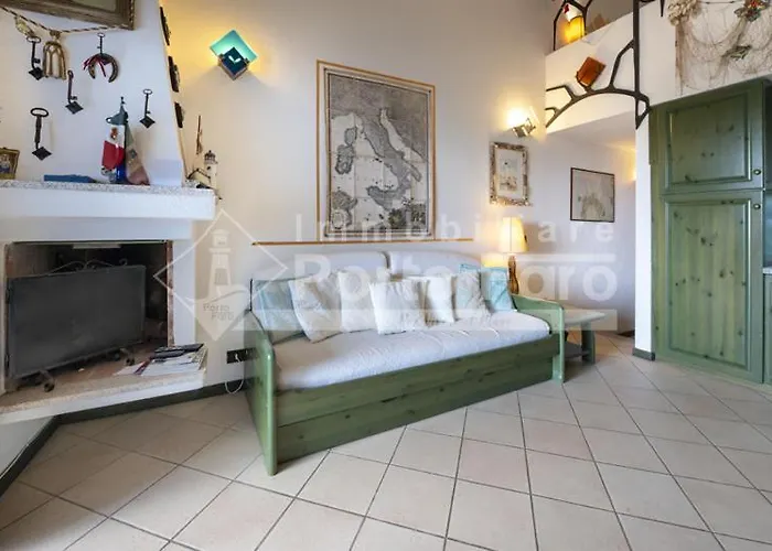 וילה 23 Baia Faro - Trilocale Mansardato Con Ampia Terrazza Vista Mare *